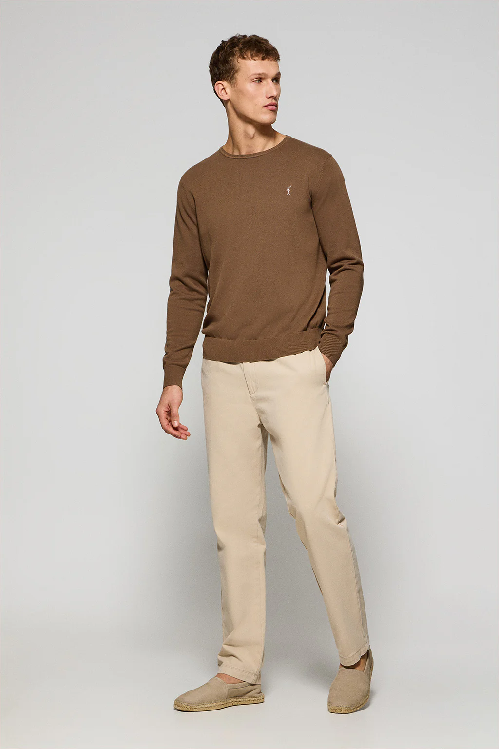 Mocha round-neck knit jumper with Rigby Go embroidery - Image 4