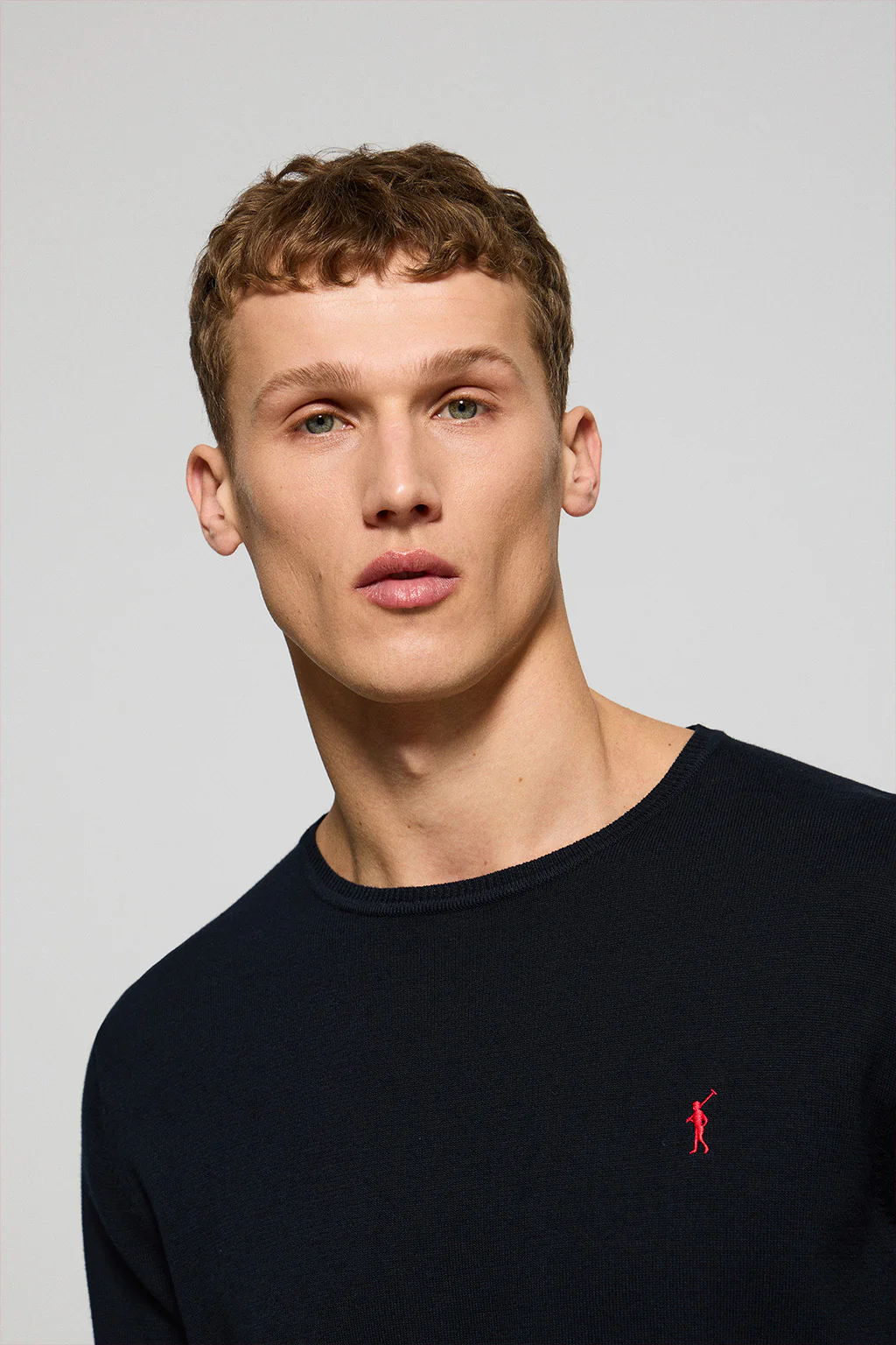 Navy-blue round-neck knit jumper with Rigby Go embroidery - Image 3