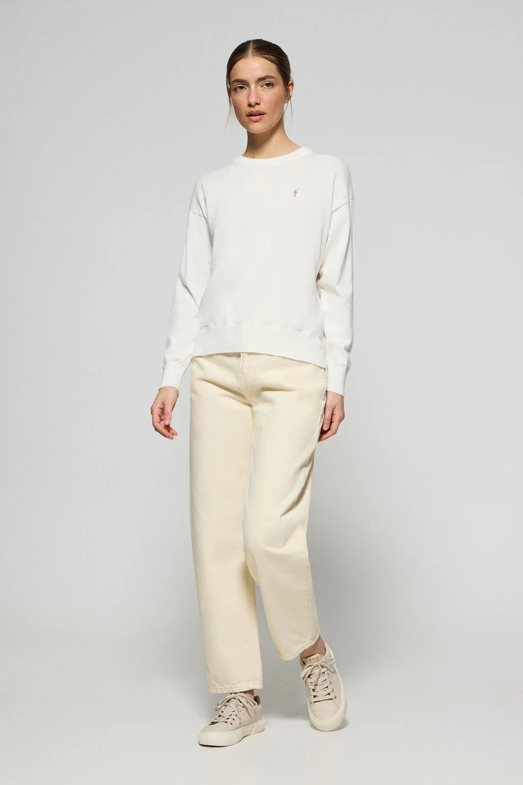 Nude round-neck knit jumper with Rigby Go embroidered logo - Image 3