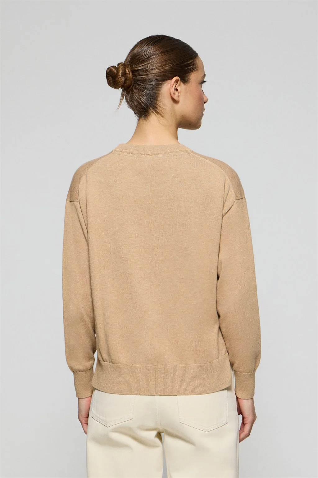Caramel-marl round-neck knit jumper with Rigby Go embroidered logo - Image 4