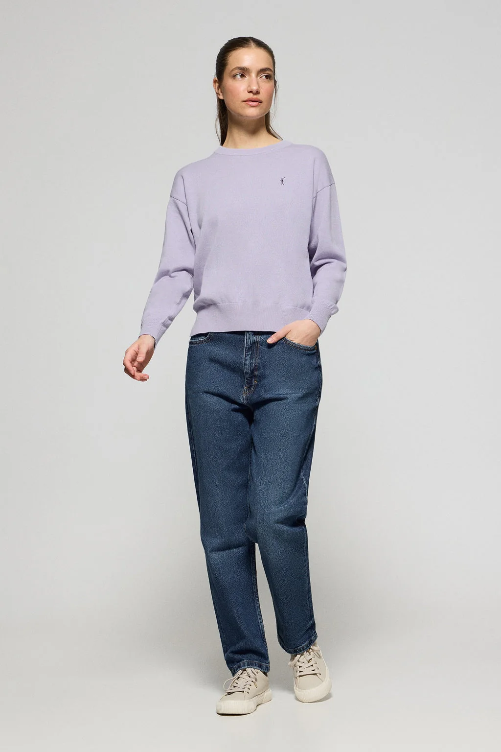 Lavender round-neck knit jumper with Rigby Go embroidered logo - Image 3