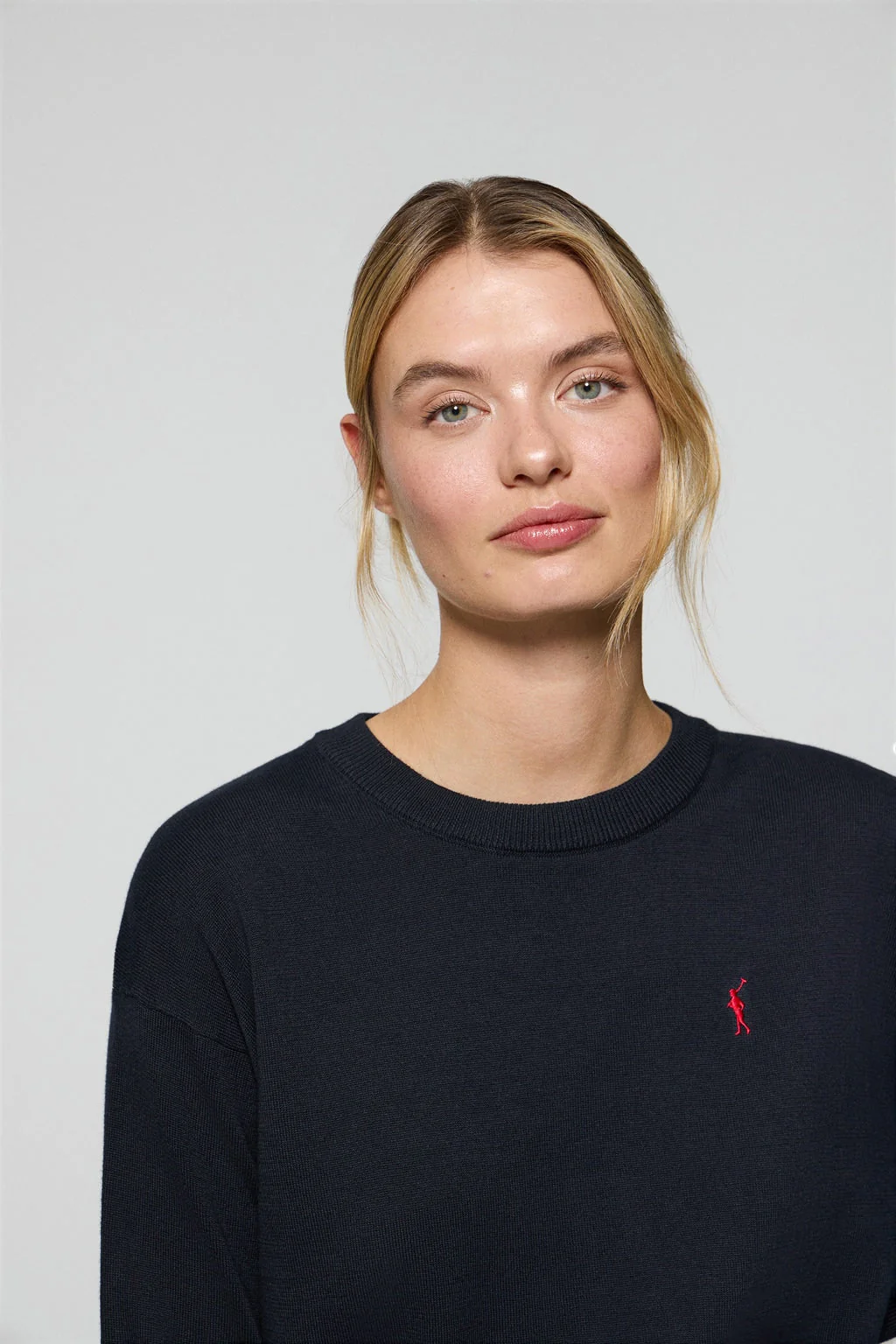 Navy-blue round-neck knit jumper with Rigby Go embroidered logo - Image 2