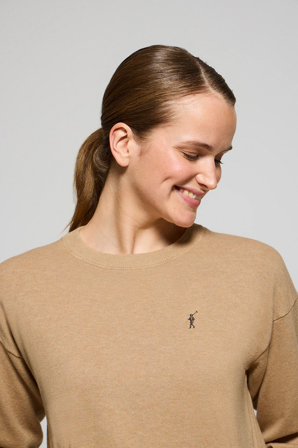 Caramel-marl round-neck knit jumper with Rigby Go embroidered logo - Image 3