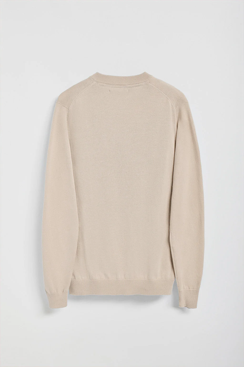 Beige V-neck knit jumper with Rigby Go embroidery - Image 7