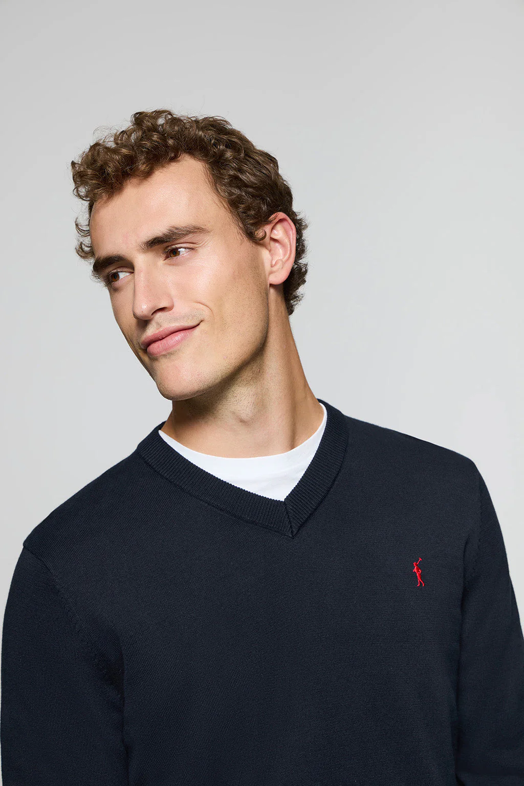 Navy-blue V-neck knit jumper with Rigby Go embroidery - Image 2