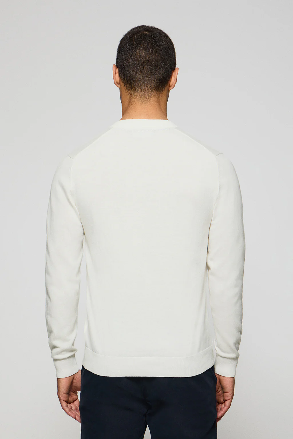 Beige V-neck knit jumper with Rigby Go embroidery - Image 2
