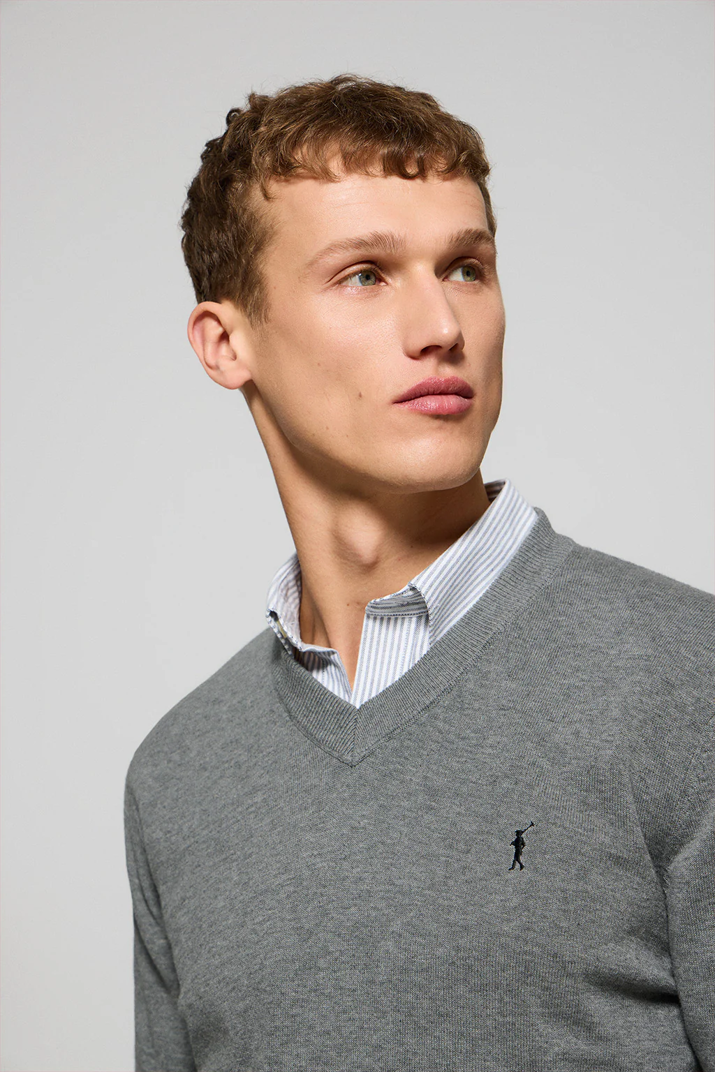 Grey-marl V-neck knit jumper with Rigby Go embroidery - Image 3