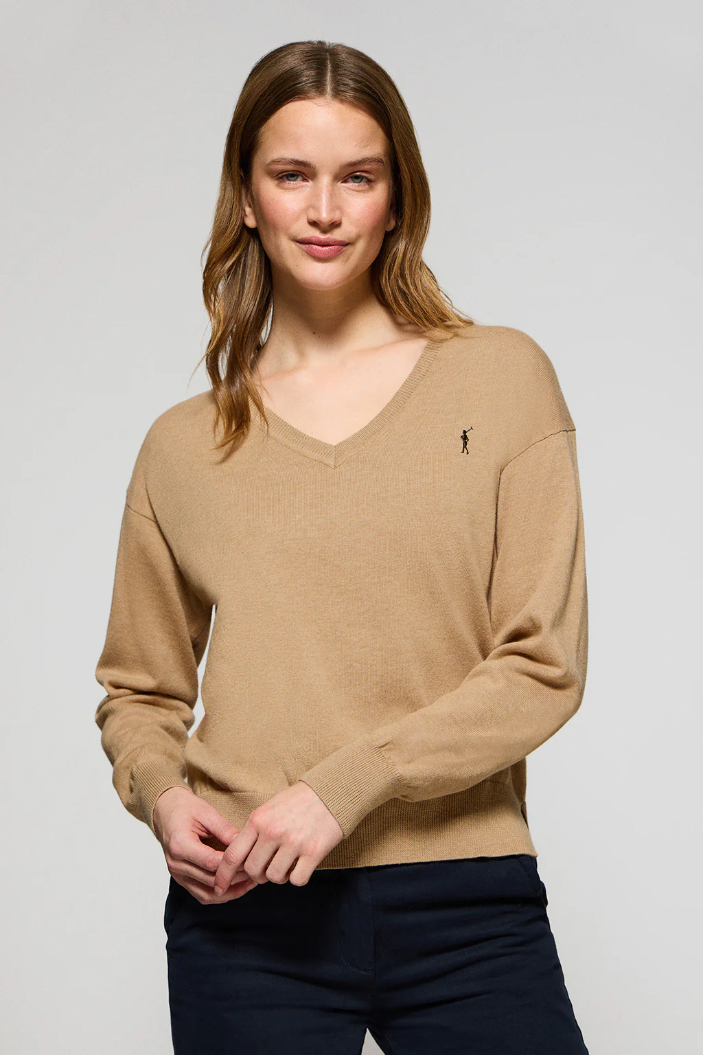 Caramel-marl V-neck knit jumper with Rigby Go logo
