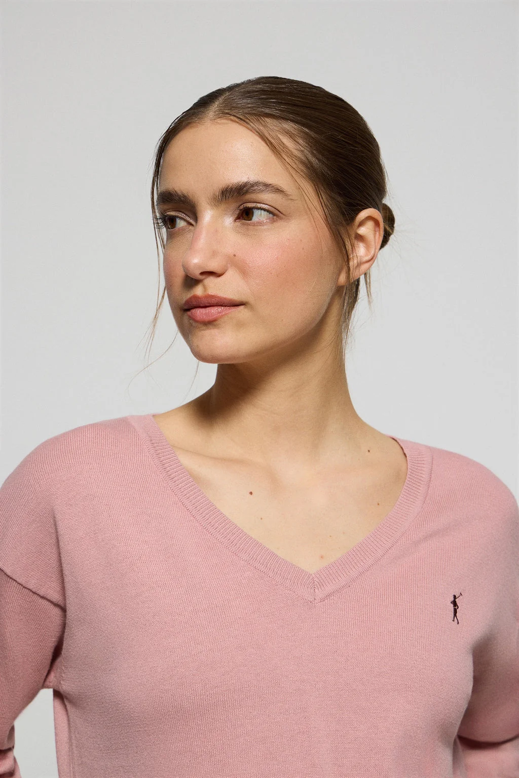 Pink V-neck knit jumper with Rigby Go embroidered logo - Image 4