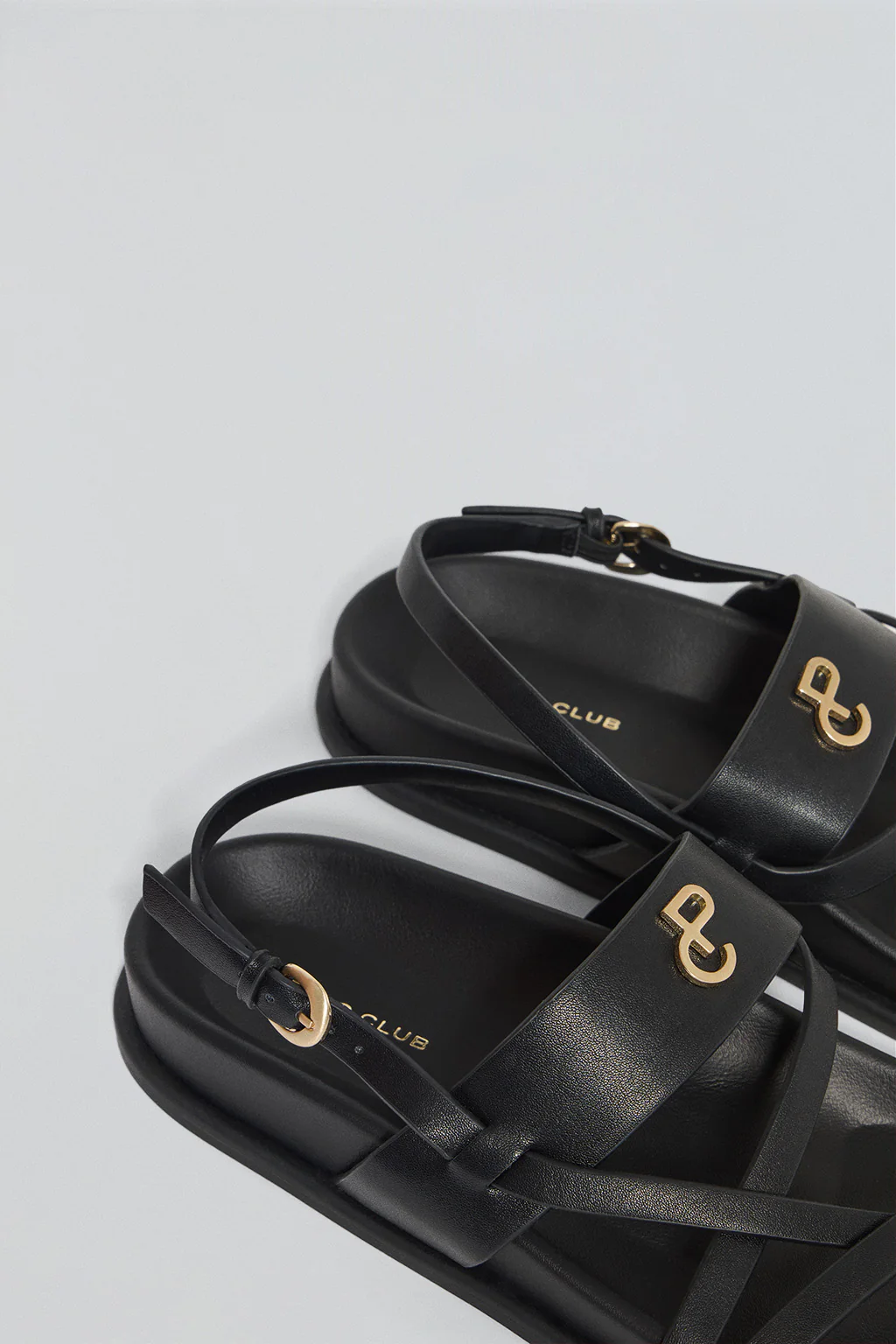 Black strappy bio-style sandals Allegra with metallic detail - Image 4
