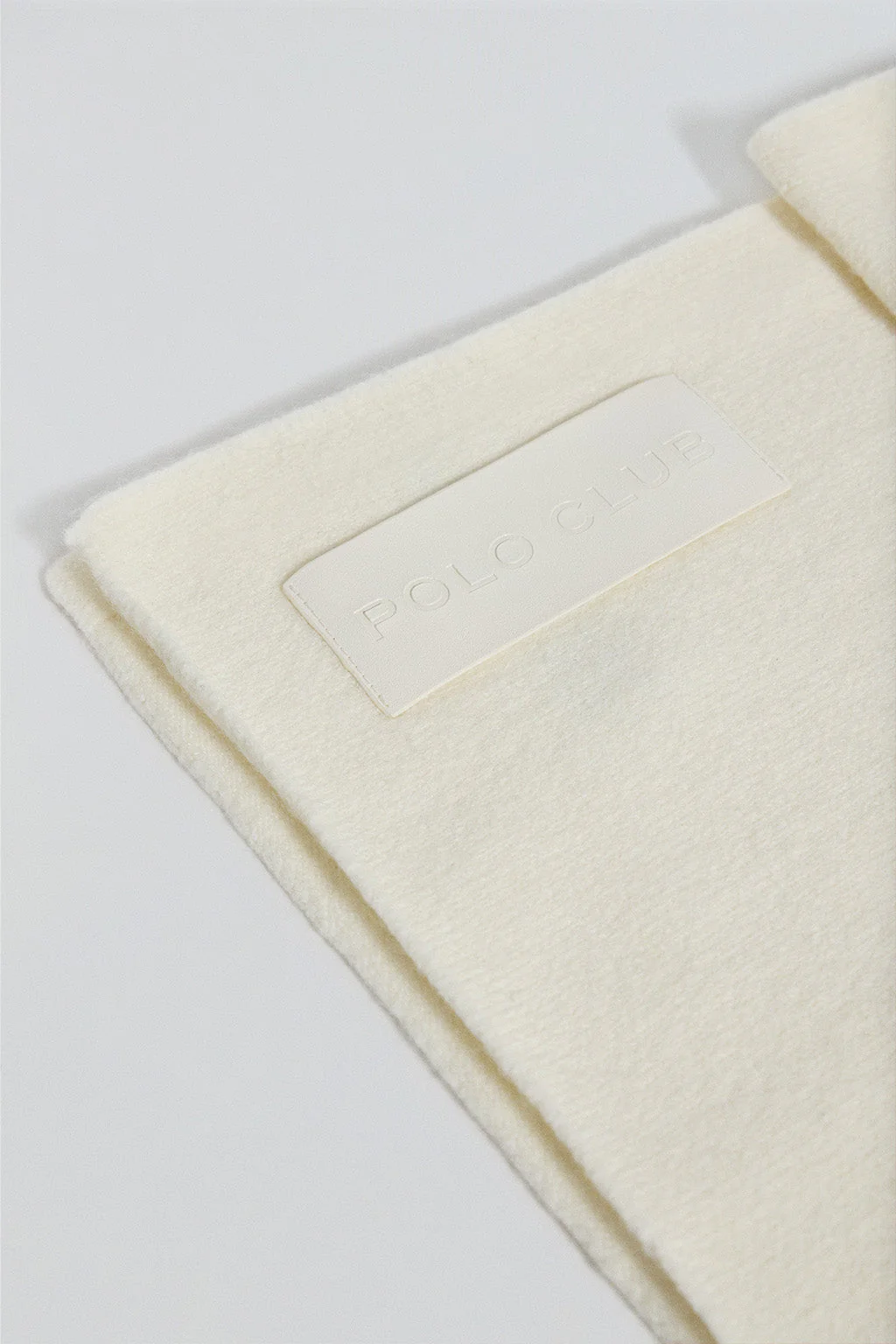 Beige scarf Sina with Polo Club details - Image 3