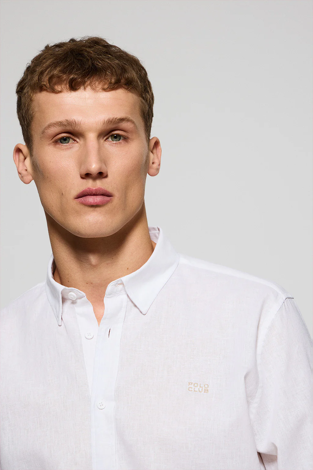 White regular-fit shirt in linen and cotton with embroidered logo - Image 3