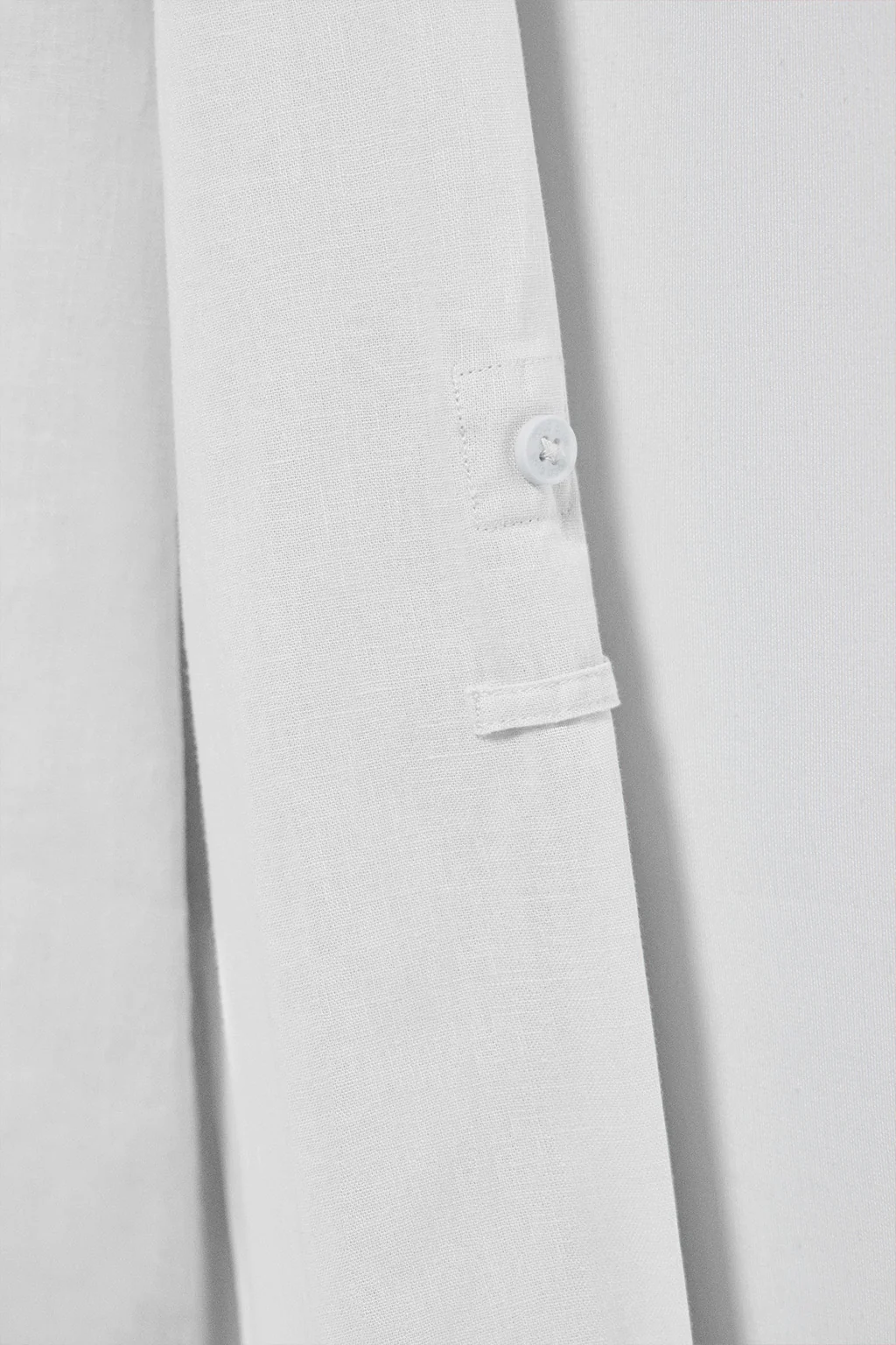 White regular-fit shirt in linen and cotton with embroidered logo - Image 8