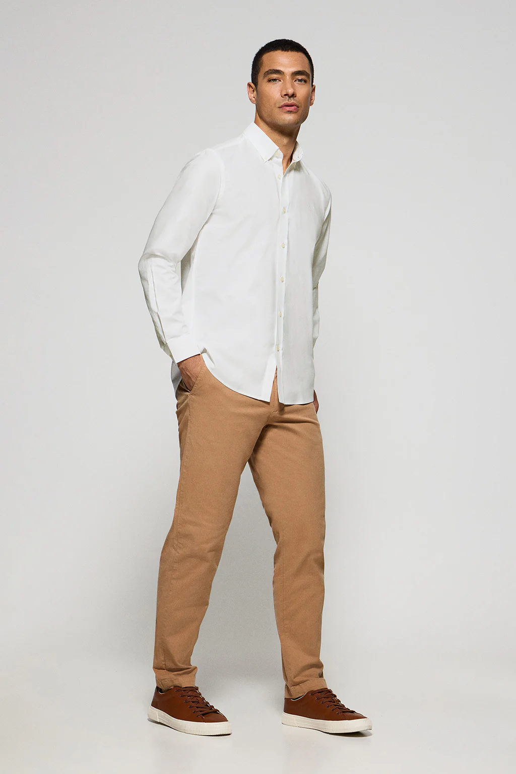 White plain Oxford shirt with Polo Club embroidered logo - Image 4