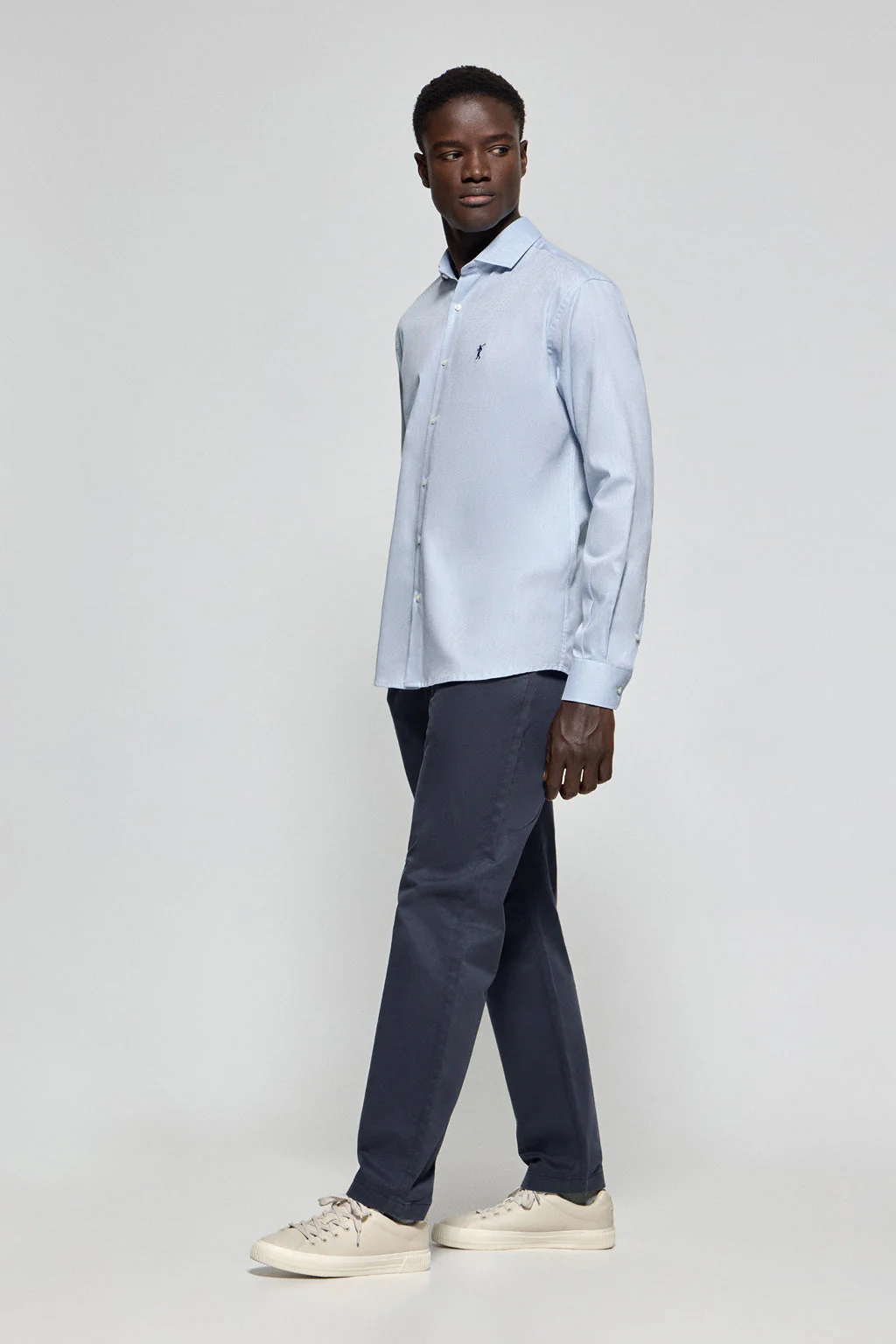 Sky-blue microstructure shirt Cornell with Rigby Go embroidery - Image 3