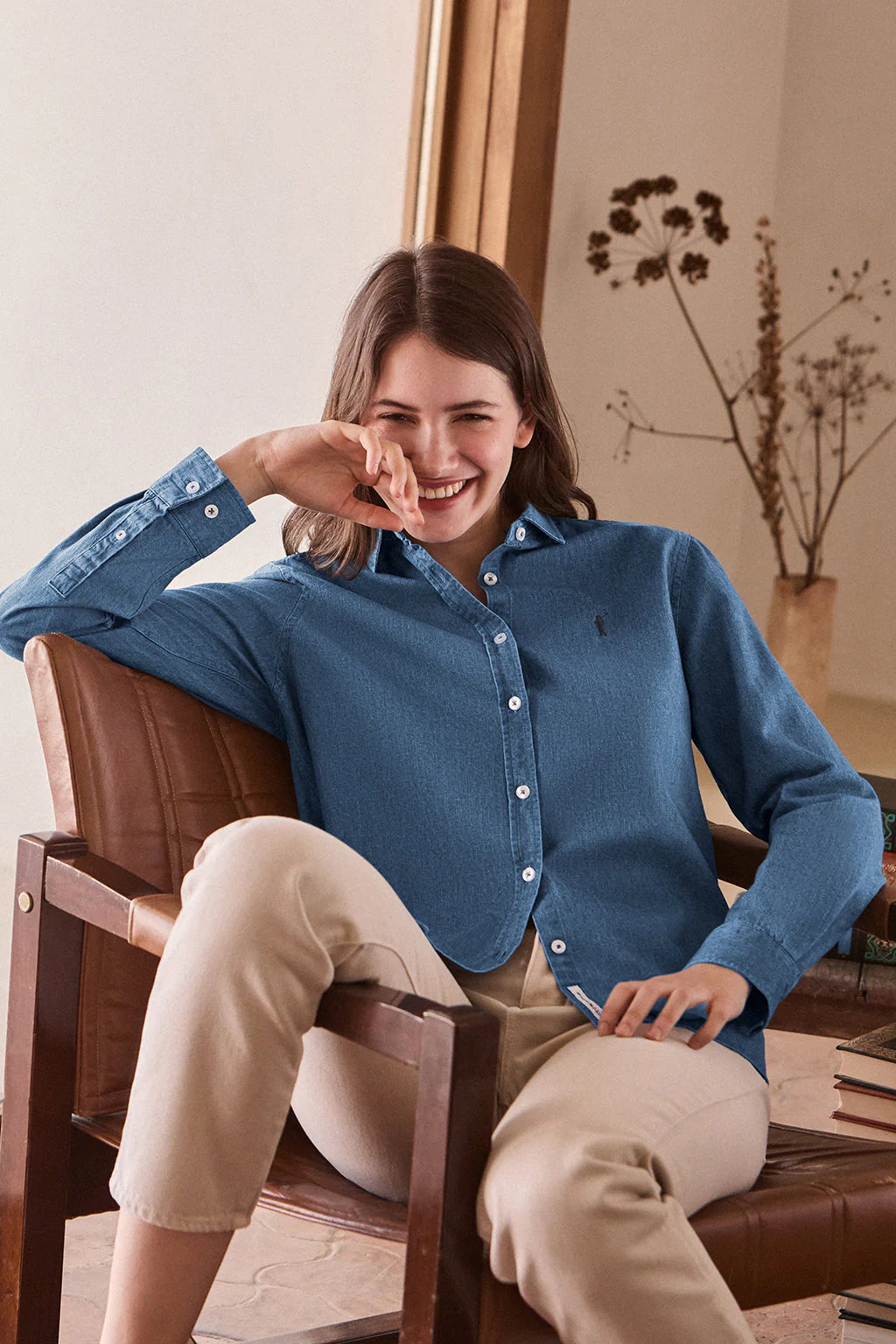 Regular-fit denim shirt with Rigby Go embroidered logo - Image 6