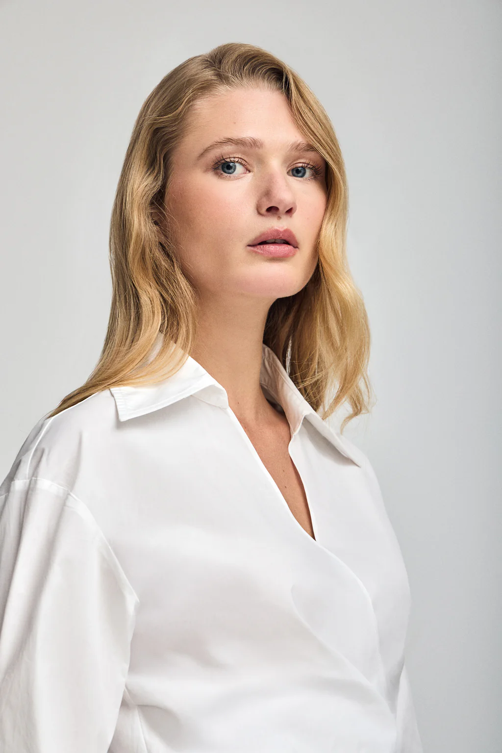 White wrap shirt Meggan with Polo Club details - Image 3