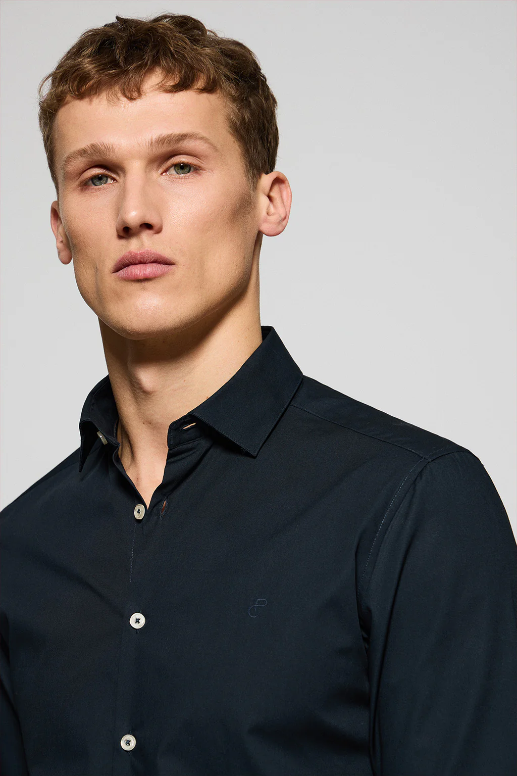 Navy-blue super slim-fit poplin shirt with embroidered monogram - Image 3
