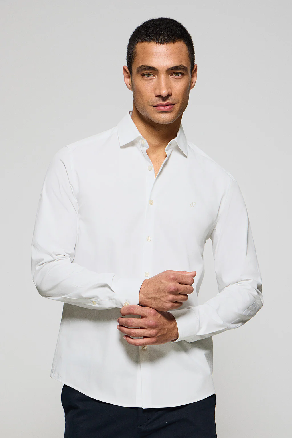White super slim-fit poplin shirt with embroidered monogram