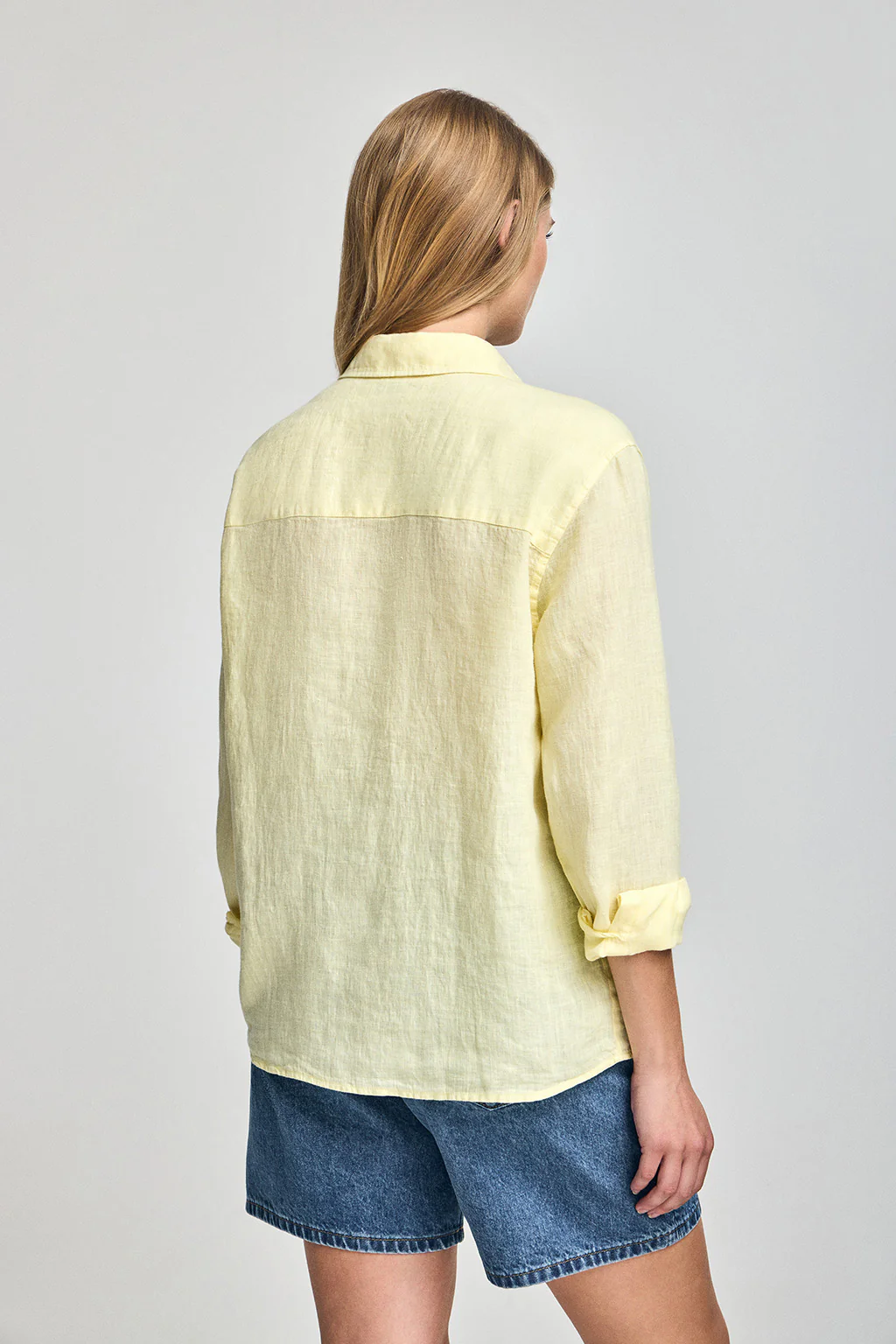 Yellow garment-dye linen shirt with embroidered monogram - Image 2