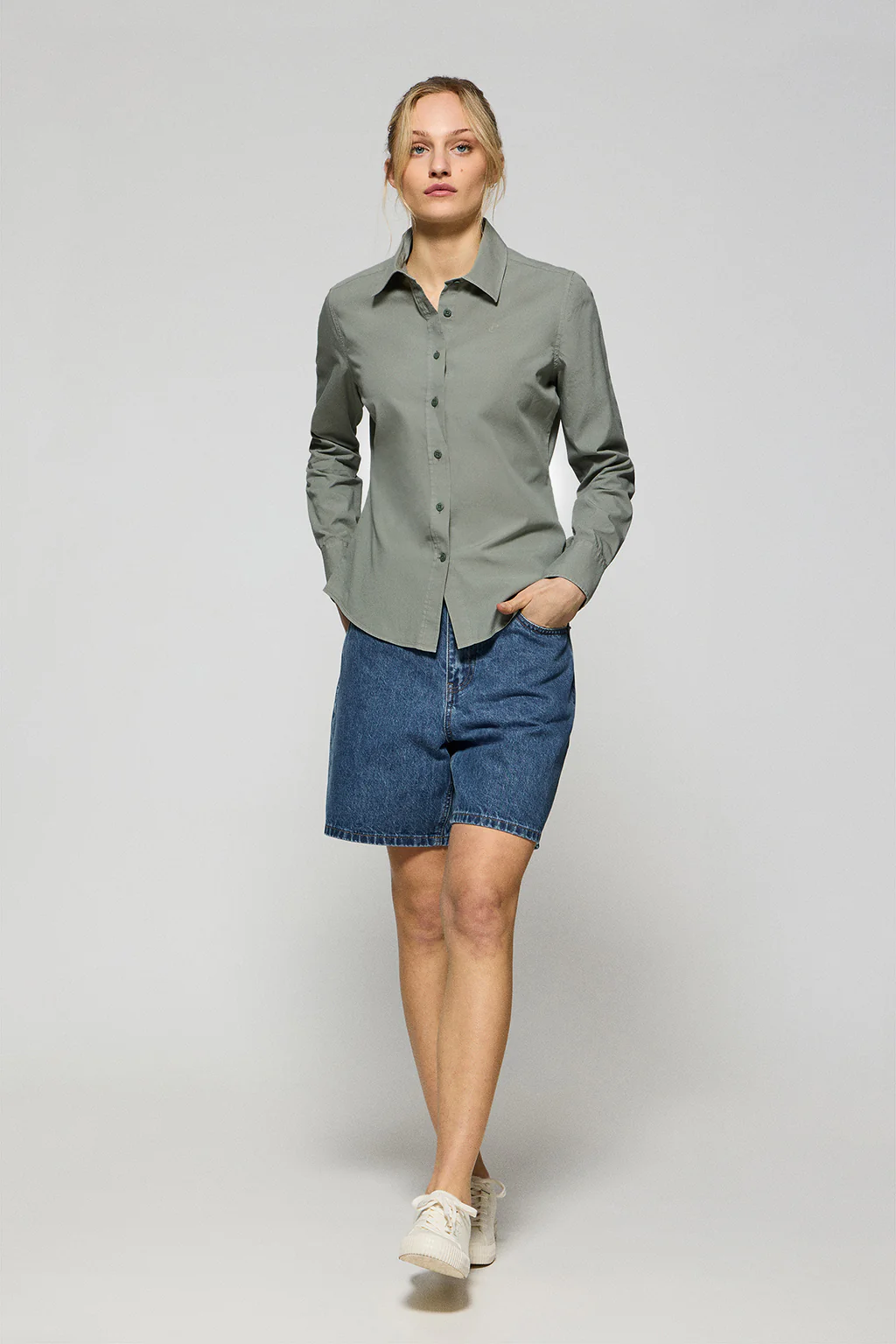 Dark-green garment-dye poplin shirt with embroidered logo - Image 4