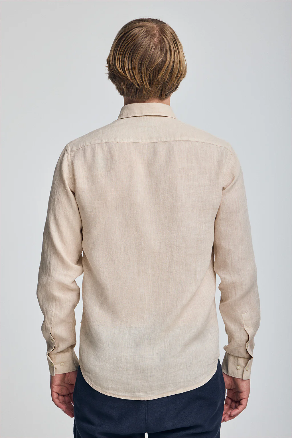 Sandy garment-dye linen shirt with Rigby Best embroidery - Image 2