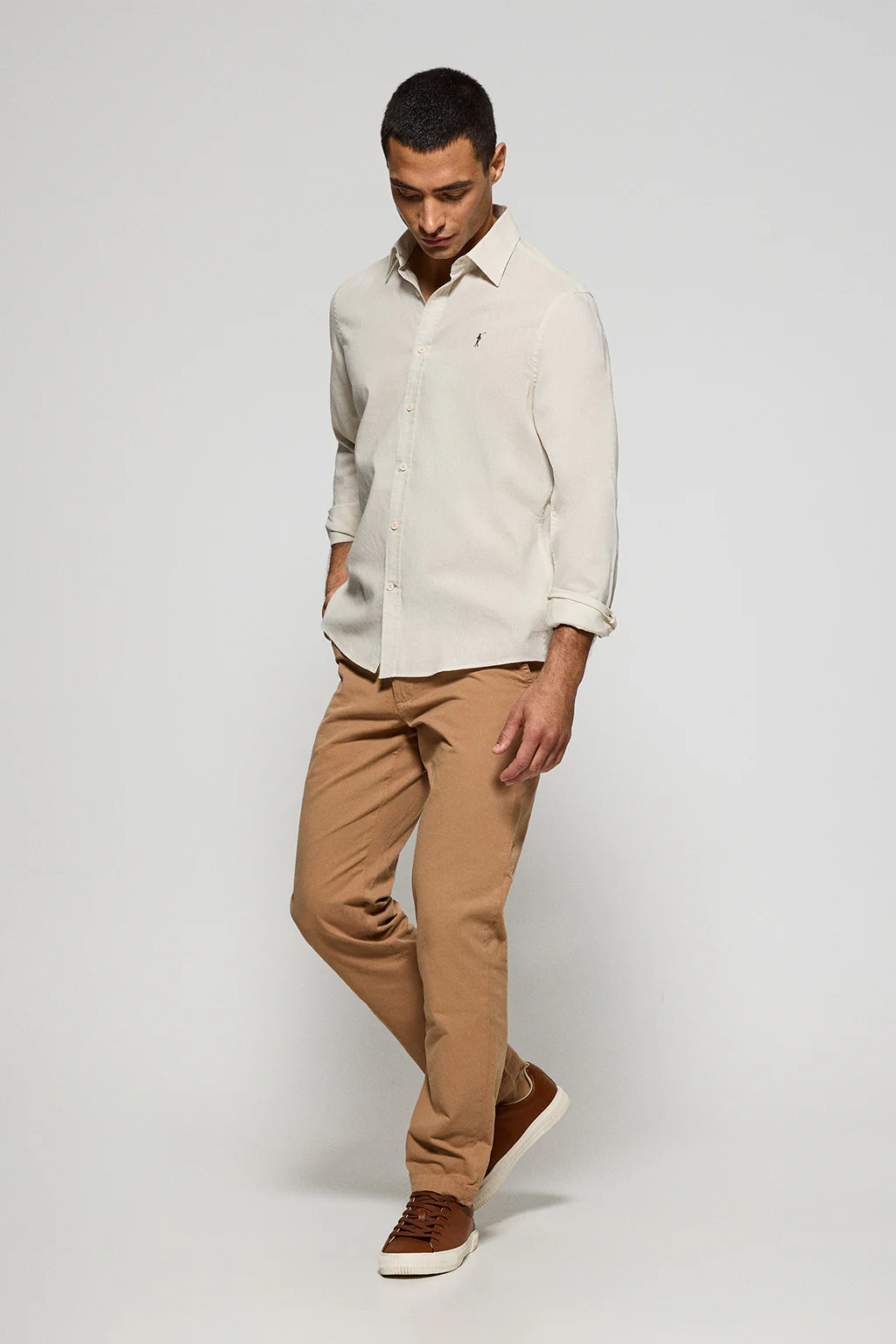 Beige regular-fit shirt in linen and cotton with Rigby Go embroidery - Image 4