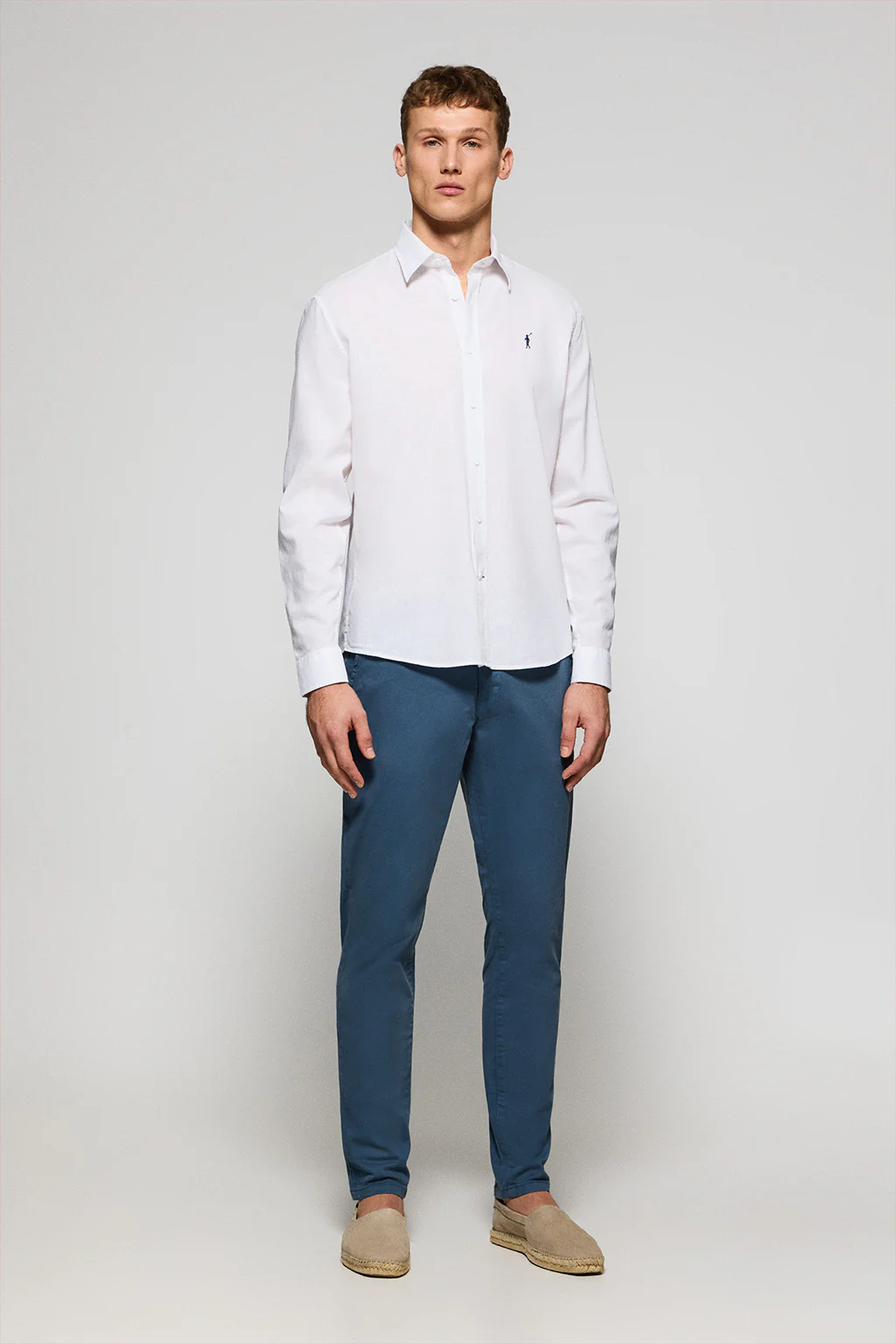 White regular-fit shirt in linen and cotton with Rigby Go embroidery - Image 4