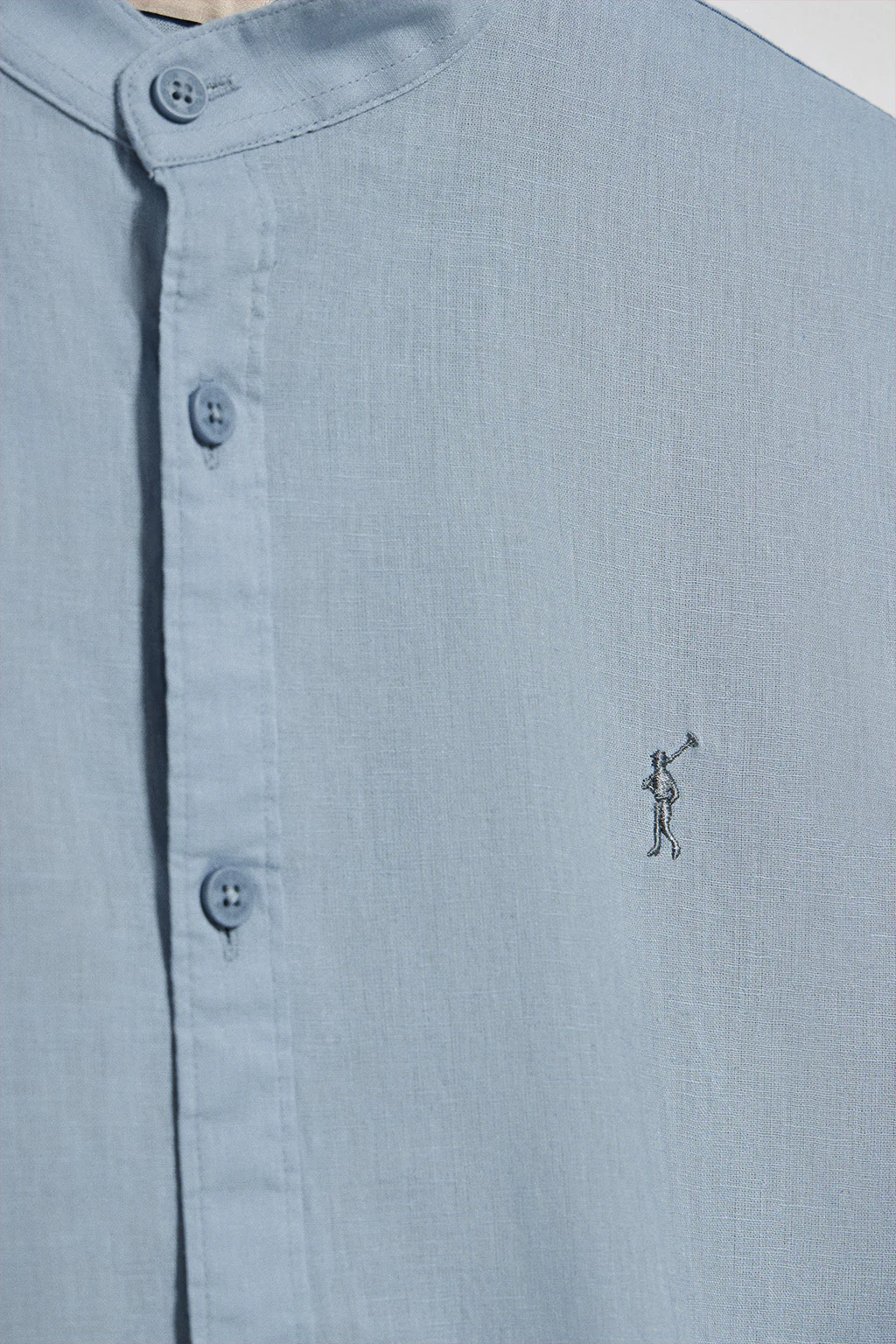 Sky-blue Mandarin-collar shirt in linen and cotton with Rigby Go embroidery - Image 6