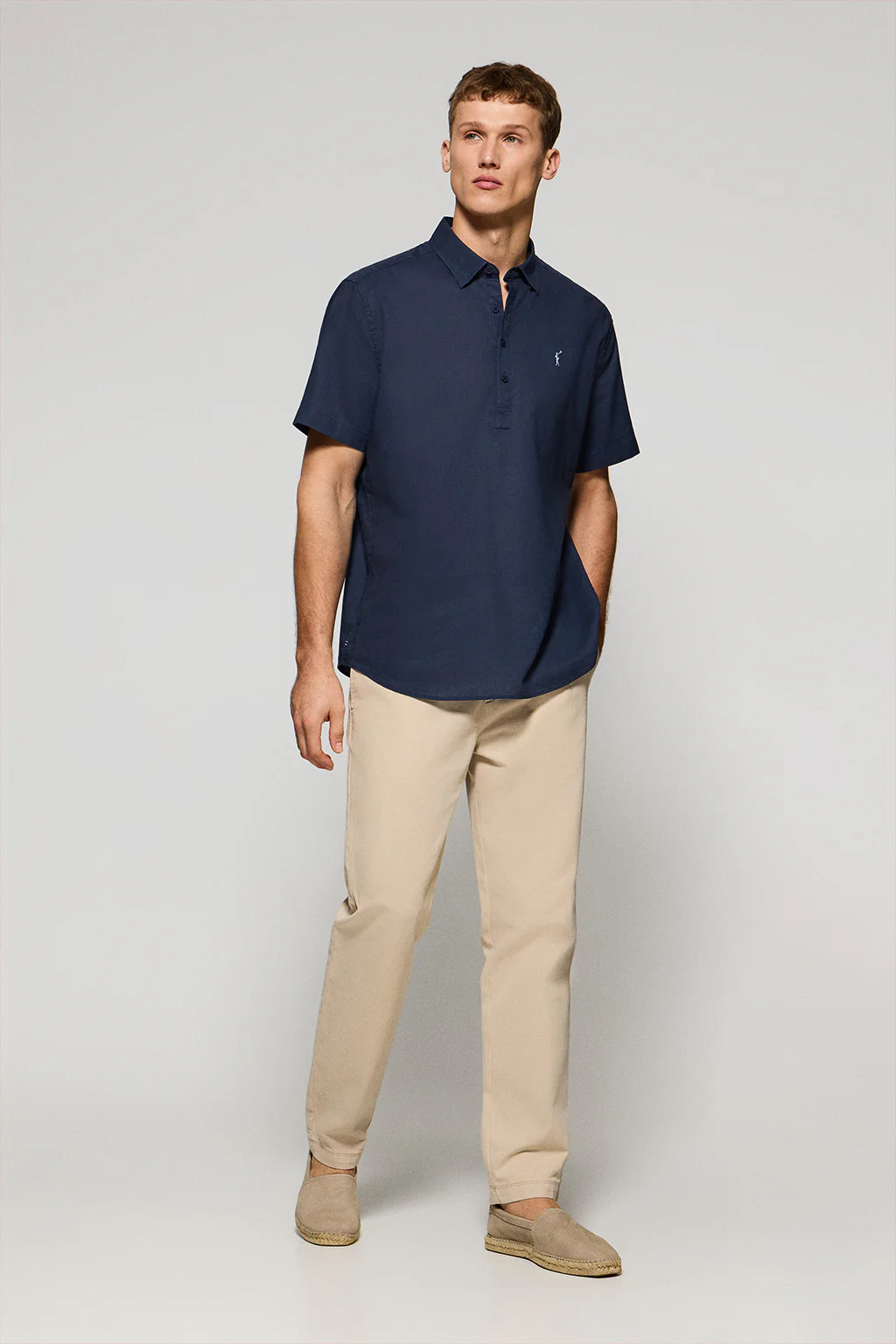 Navy-blue polo-style shirt in linen and cotton with Rigby Go embroidery - Image 4