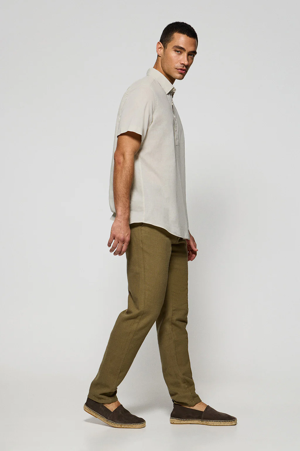 Off-white polo-style shirt in linen and cotton with Rigby Go embroidery - Image 3