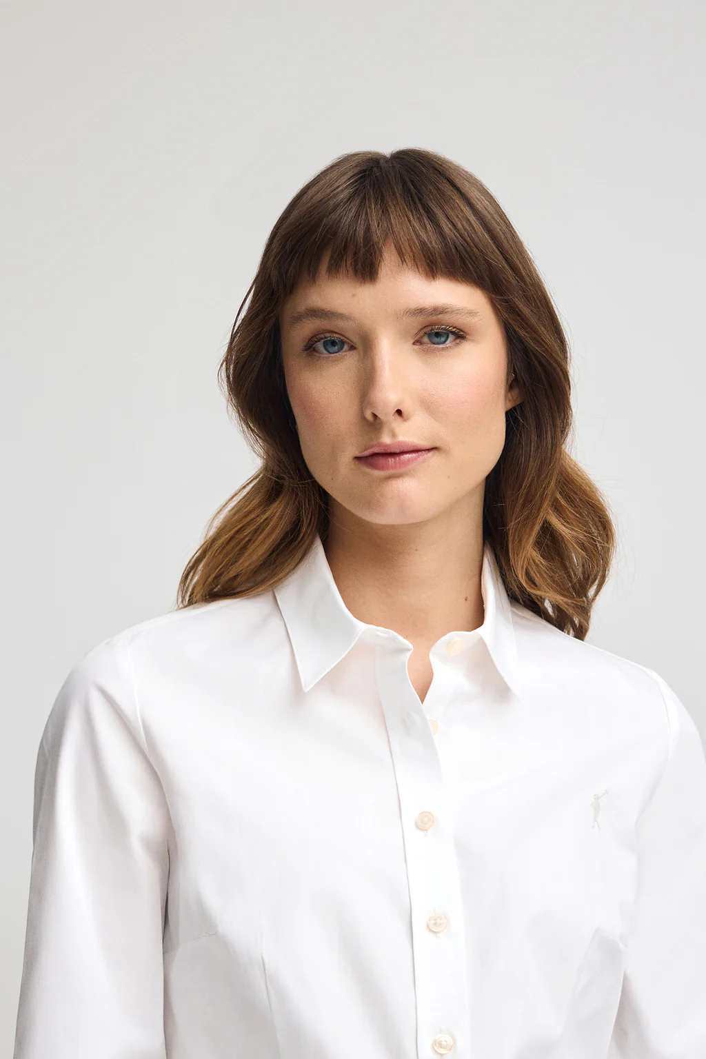 White shirt with slim fit and Rigby Go logo - Image 2