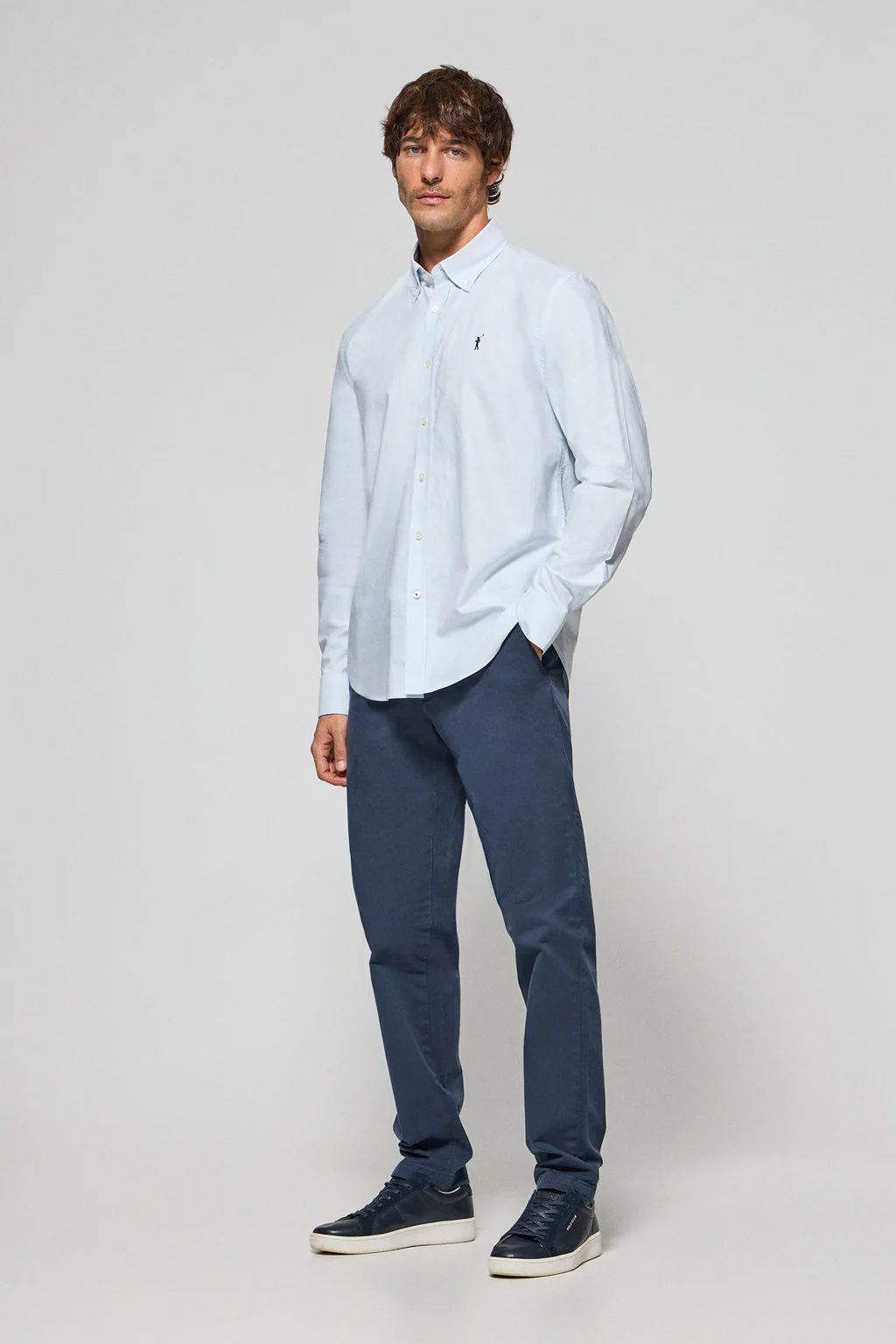 Sky-blue Oxford shirt with Rigby Go embroidered logo - Image 3