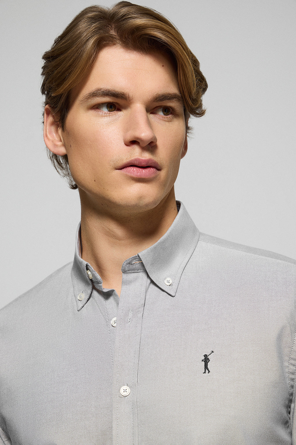 Greyish-green Oxford shirt with Rigby Go embroidered logo - Image 3