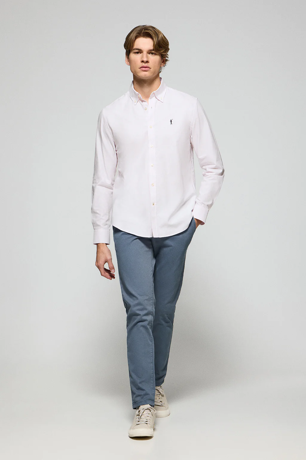 Pink Oxford shirt with Rigby Go embroidered logo - Image 4
