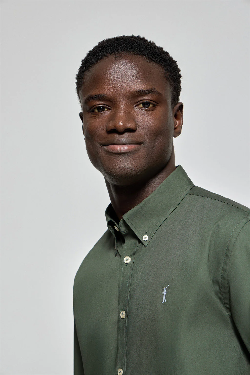 Green poplin shirt with Rigby Go embroidered logo - Image 2