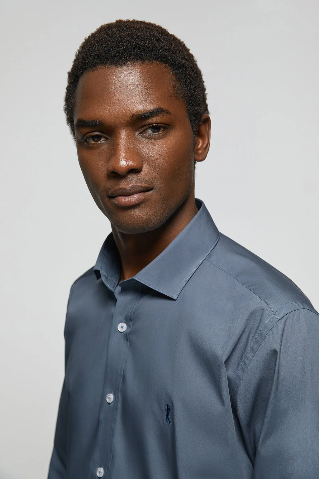 Denim-blue slim-fit poplin shirt with Rigby Go logo - Image 2