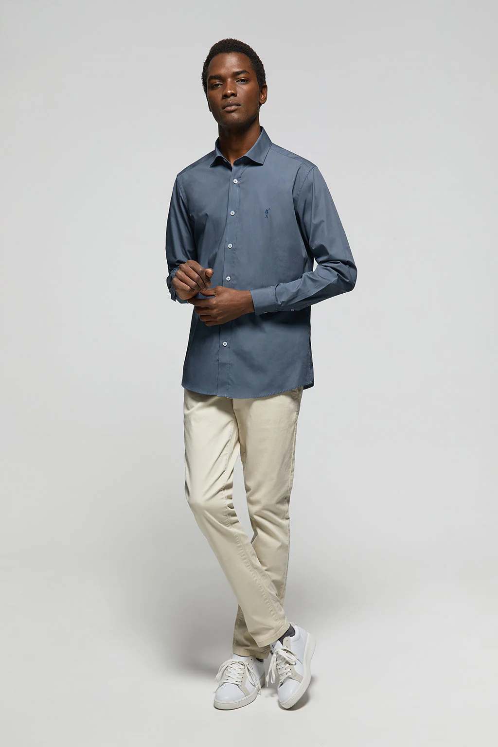 Denim-blue slim-fit poplin shirt with Rigby Go logo - Image 3
