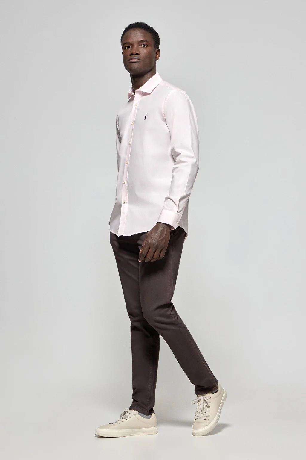 Pink slim-fit poplin shirt with Rigby Go embroidered logo - Image 4