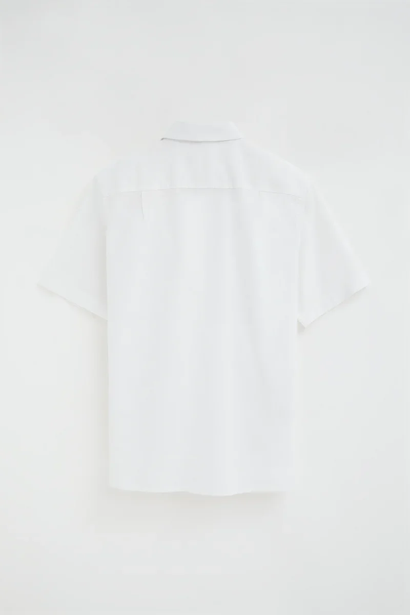 White cotton-linen short-sleeve shirt with regular fit and Rigby Go logo - Image 8