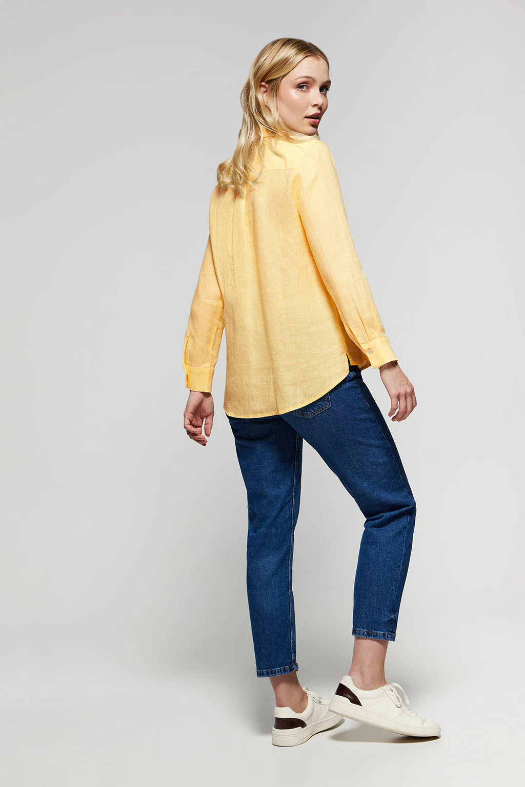 Dusty-yellow linen shirt with Rigby Go embroidered detail - Image 4