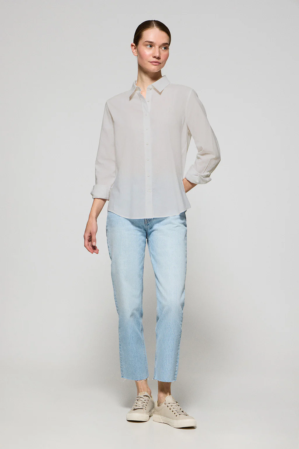 White regular-fit shirt in linen and cotton with Rigby Go embroidery - Image 4