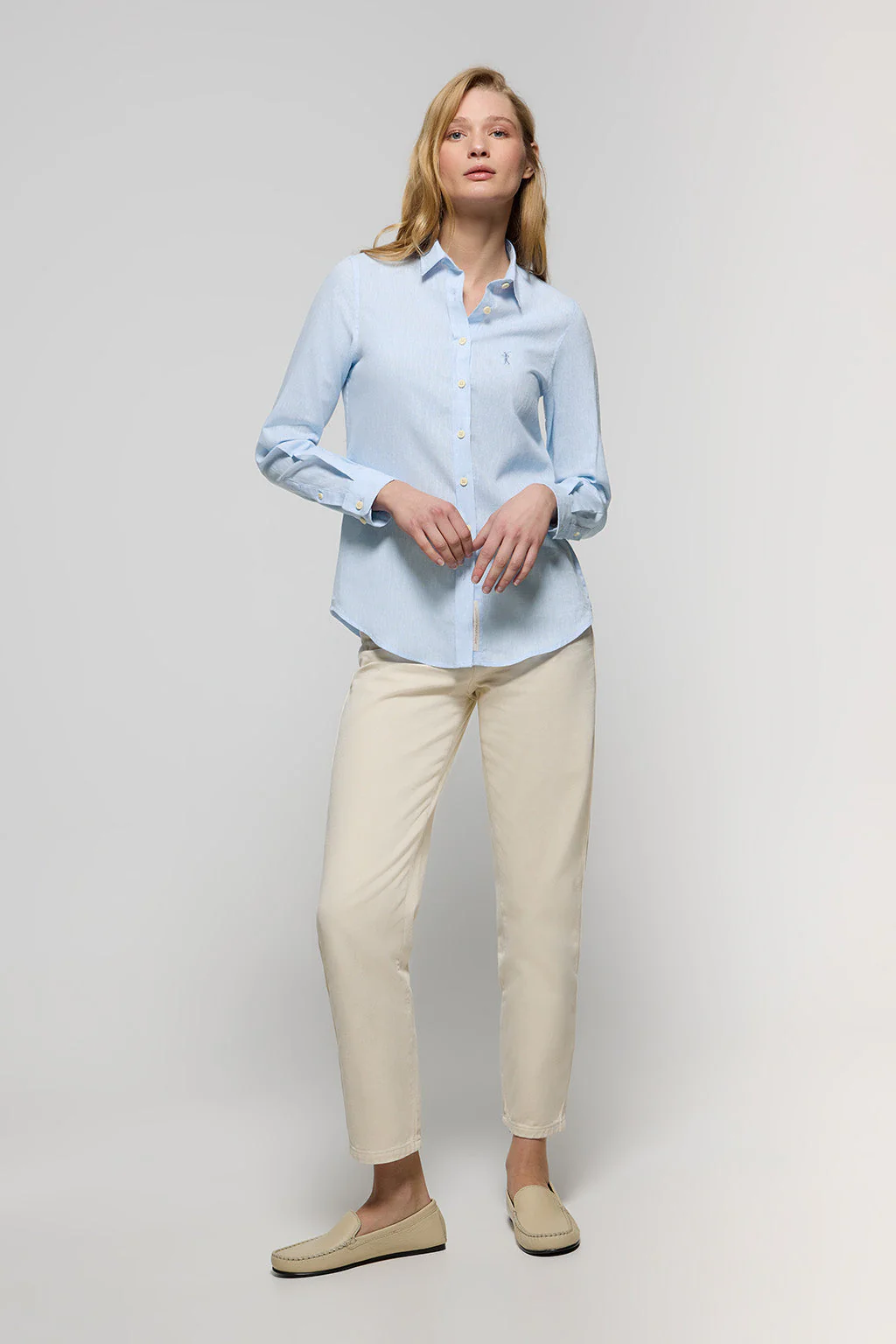 Sky-blue linen and cotton shirt with Rigby Go embroidery - Image 3