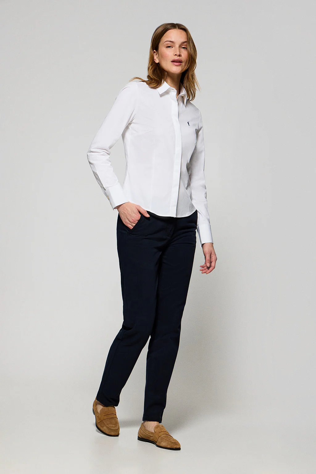 White slim-fit poplin shirt with Rigby Go embroidered logo - Image 4