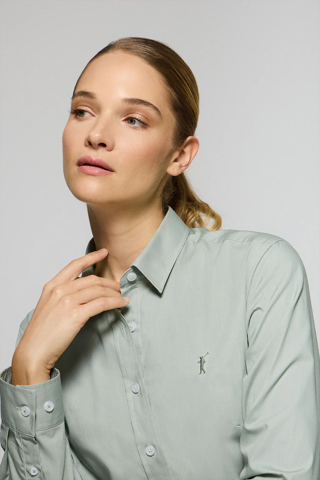 Jade-green slim-fit poplin shirt with Rigby Go embroidery
