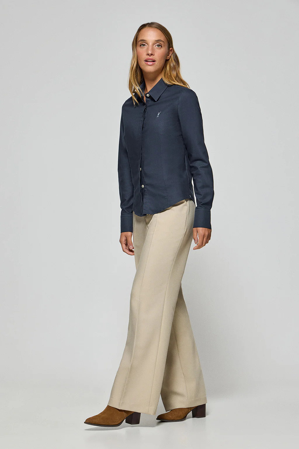 Navy-blue slim-fit Oxford shirt with Rigby Go embroidered logo - Image 4