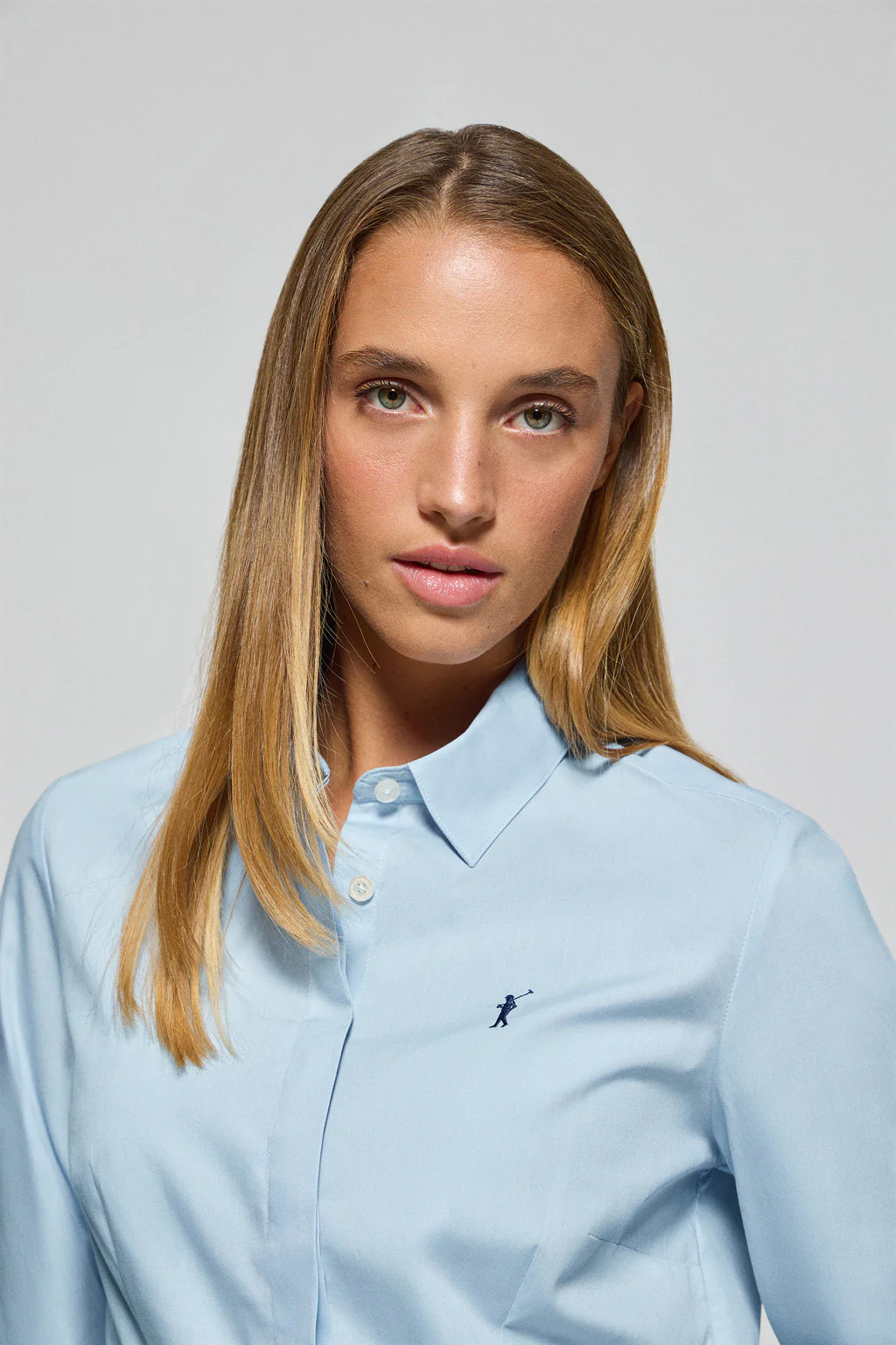 Sky-blue slim-fit poplin shirt with Rigby Go embroidered logo - Image 3