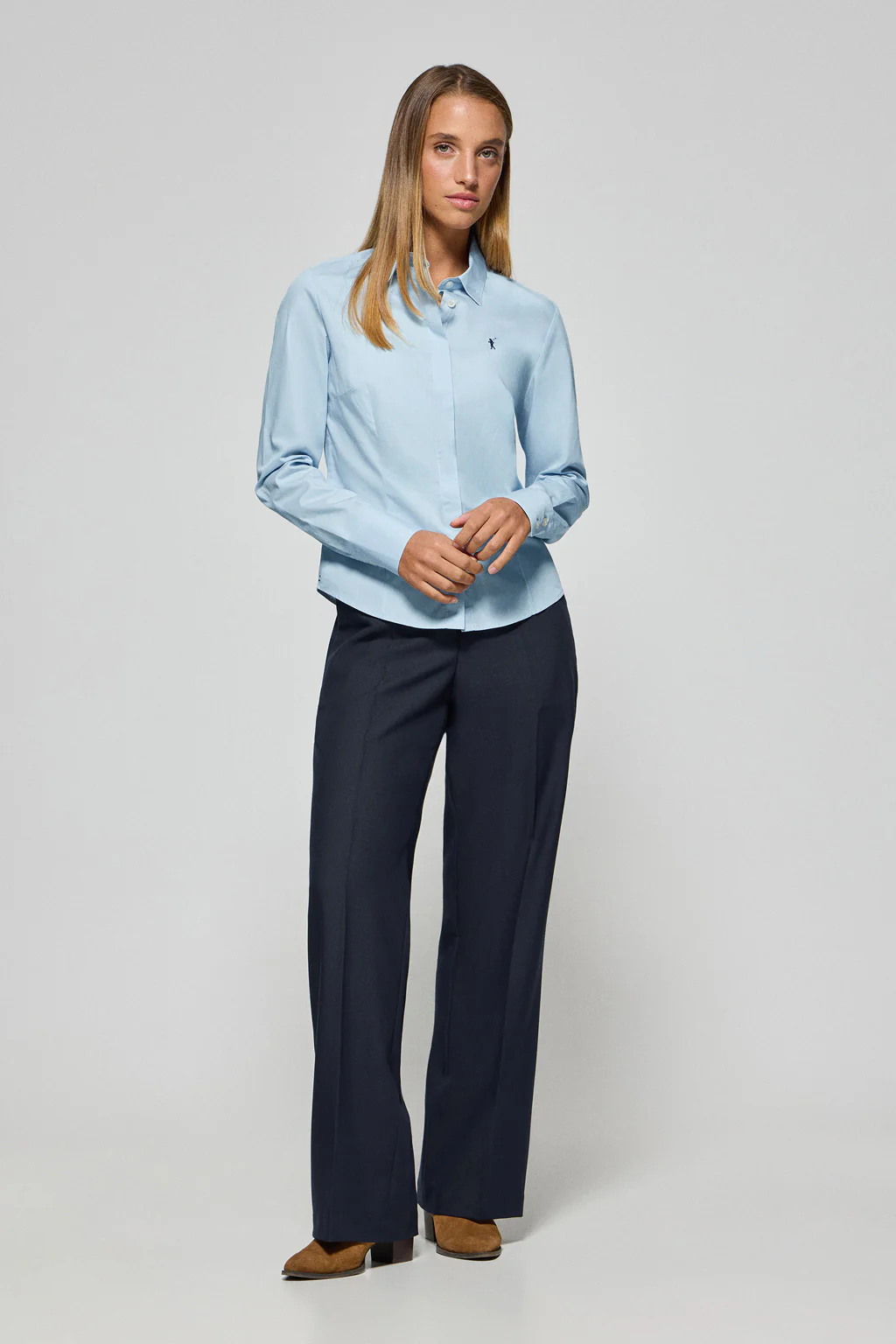 Sky-blue slim-fit poplin shirt with Rigby Go embroidered logo - Image 4