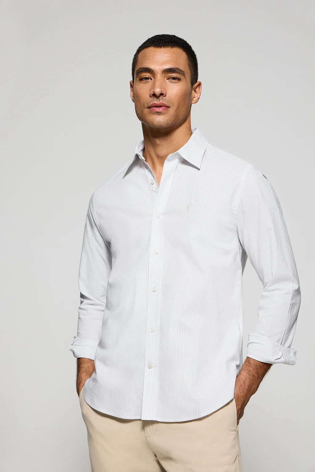 Light-grey striped shirt Yale with Rigby Go embroidered logo