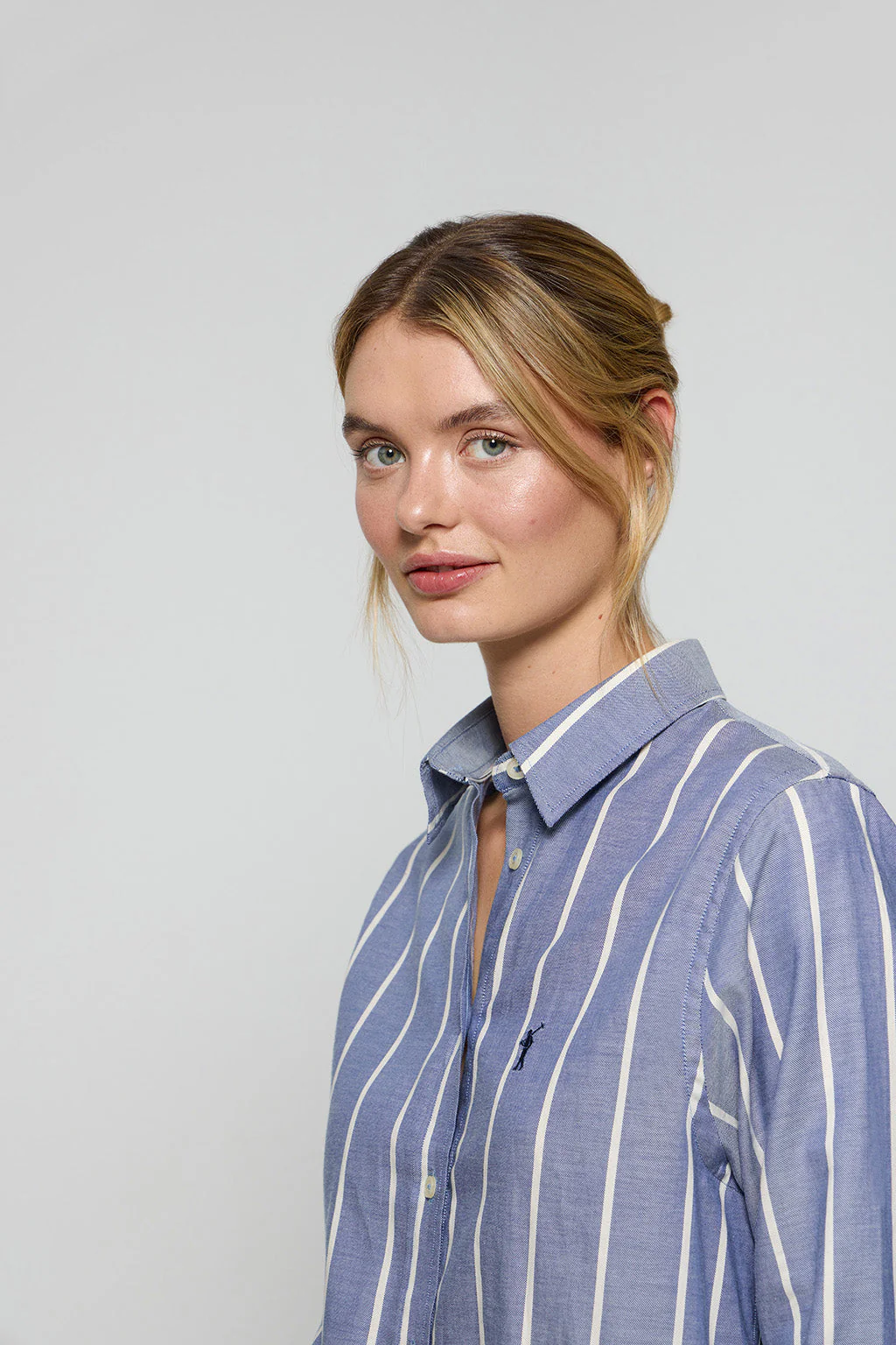 Blue relax shirt Salima with Rigby Go logo - Image 2